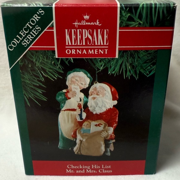 Mr. and Mrs. Claus Hallmark Ornament - Picture 7 of 8